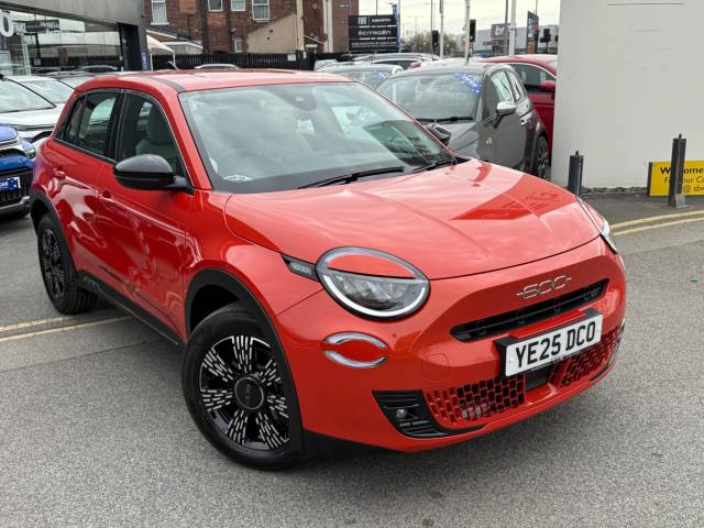 Fiat 600 1.2 Hybrid 48V La Prima 5dr eDCT-6 SUV Petrol Orange