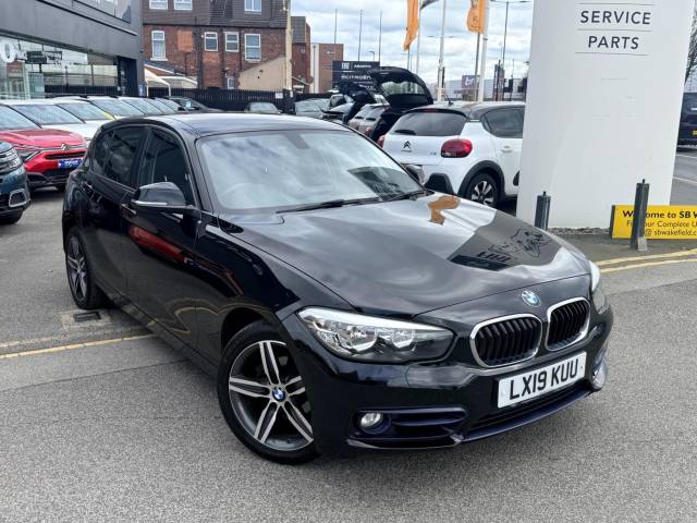 BMW 1 Series 118i [1.5] Sport 5dr [Nav/Servotronic] Hatchback Petrol BLACK