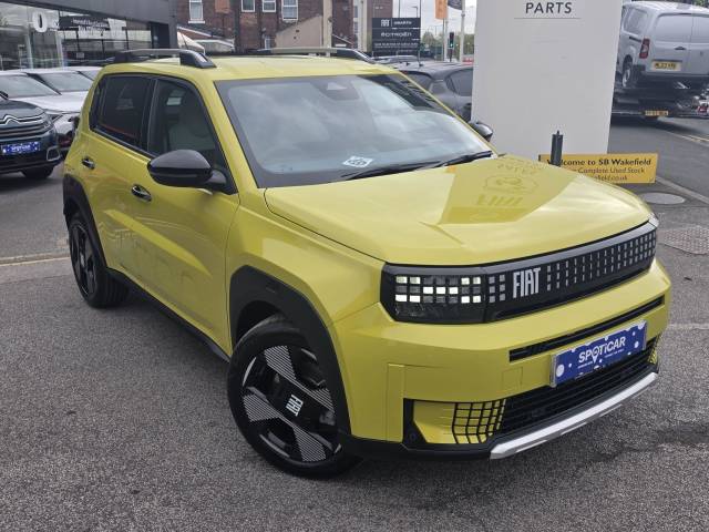 Fiat Grande Panda 1.2 MHEV La Prima Hatchback 5dr Petrol Hybrid e-DCT Euro 6 (s/s) (110 ps) Hatchback Hybrid Yellow