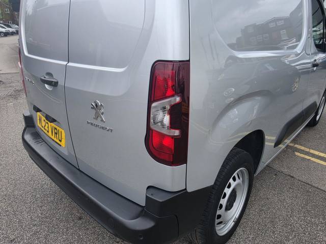 2023 Peugeot Partner 1000 1.5 BlueHDi 100 Professional Premium + Van