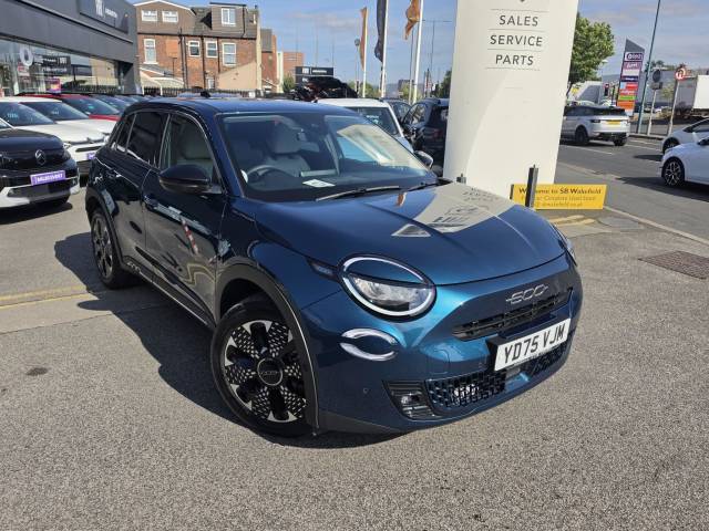 Fiat 600 1.2 Hybrid 48V 136 La Prima 5dr eDCT-6 Hatchback Petrol GREEN