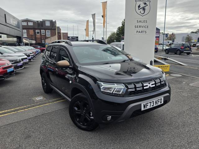 Dacia Duster 1.3 TCe 150 Extreme 5dr EDC Hatchback Petrol BLACK
